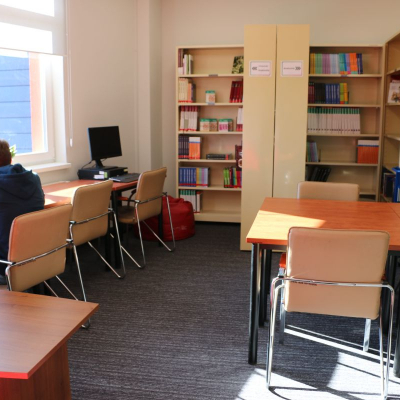 FBB - budynek uczylni, urządzano sale i pracownie oraz laboratorium