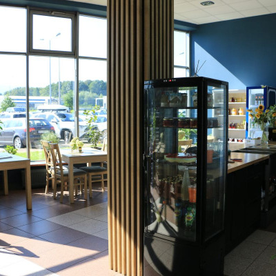 FBB - budynek uczylni, urządzano sale i pracownie oraz laboratorium