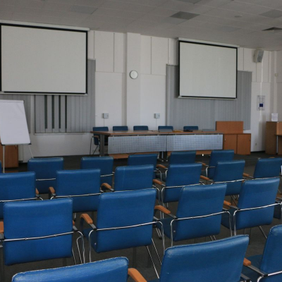 FBB - budynek uczylni, urządzano sale i pracownie oraz laboratorium