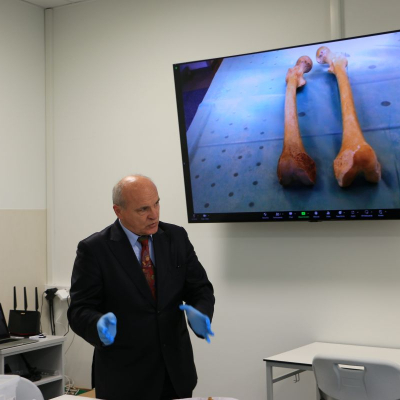 FBB - budynek uczylni, urządzano sale i pracownie oraz laboratorium