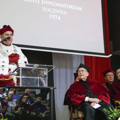 Na zdjęciu po lewej znajduje się prof. Tomasz Szczepański, rektor SUM oraz po prawej dr Zygfryd Wawrzynek