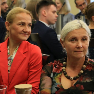 prof. dr hab. n. med. i n o zdr. Jolanta Zalejska-Fiolka oraz prof. dr hab. n. med. Aneta Gawlik-Starzyk
