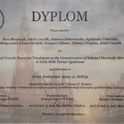 Dyplom za zajęcie I miejsca za pracę opublikowaną w 2022 r. pt. "Effect of growth hormone treatment on the concentration of selected metabolic markers in girls with Turner syndrome".