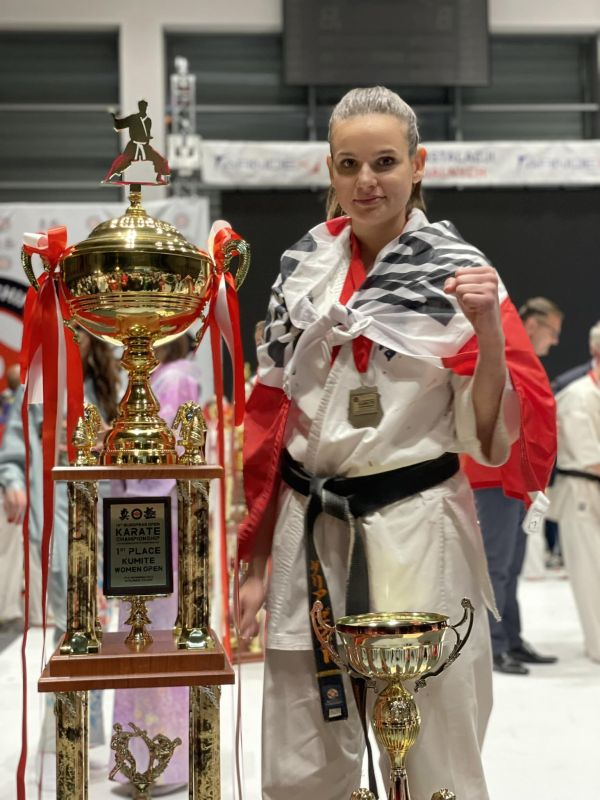 Mgr Daria Dobkowska-Szefer, ŚUM.