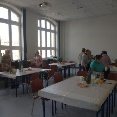 Pierwsze zajęcia na Uniwersytecie Trzeciego Wieku przy Wydziale Zdrowia Publicznego w Bytomiu. Były to warsztaty poświęcone nawodnieniu,