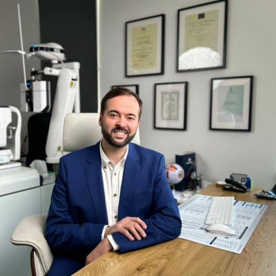 dr hab. n. med. Adrian Smędowski